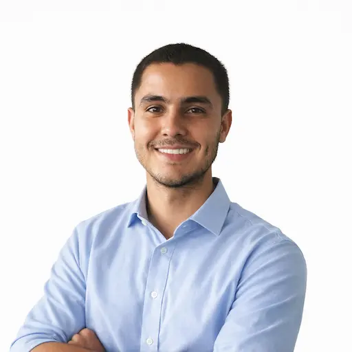 alejandro valencia especialista de contenidos en finantres 1.webp